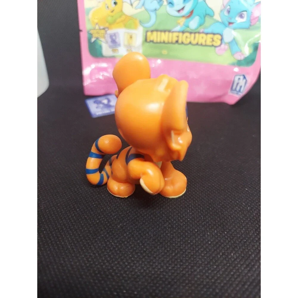 Neopets Phatmojo Minifigure Blind Bag Kougra with Bag and Code